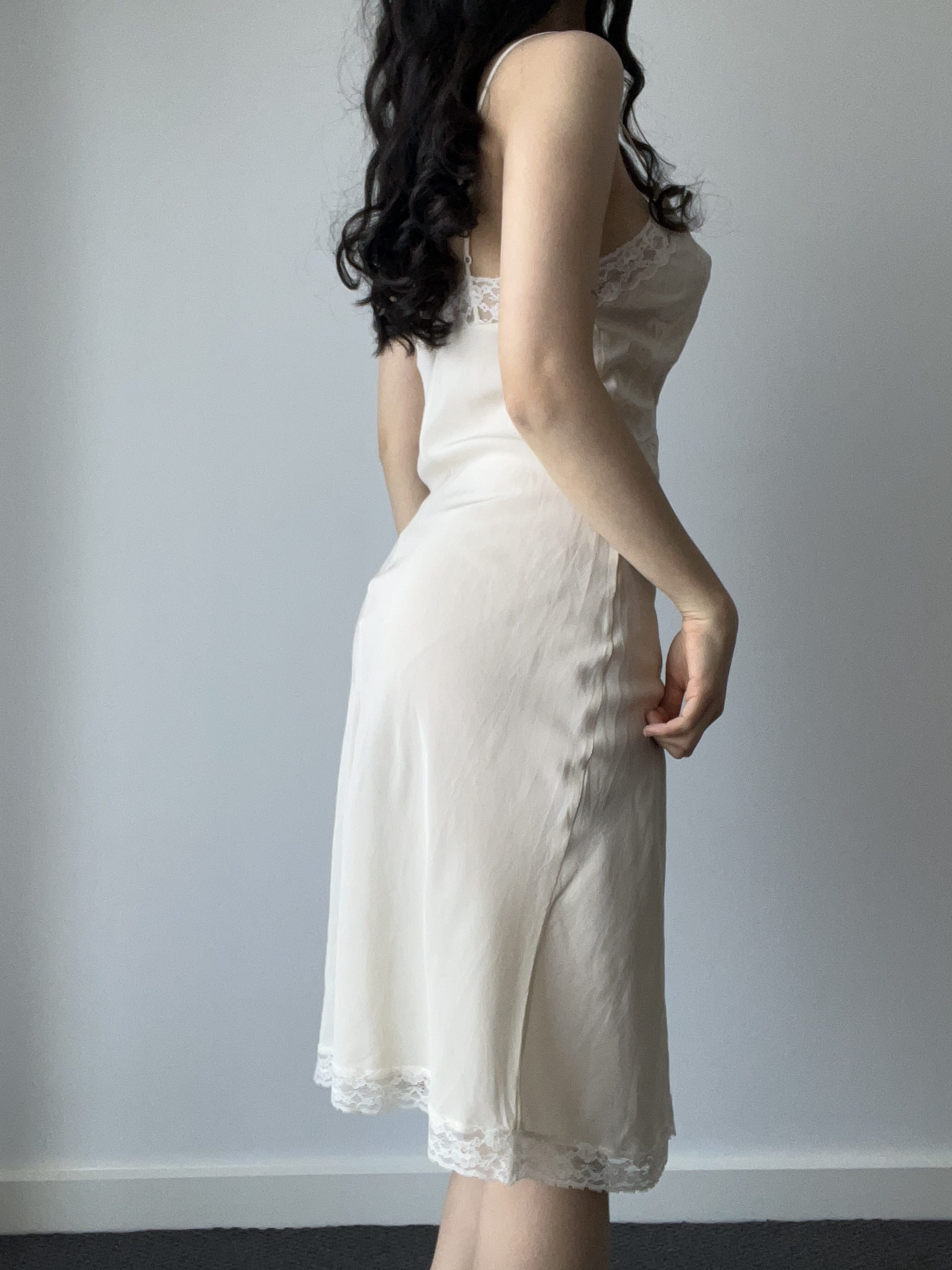 Grecian gown, ivory — detail