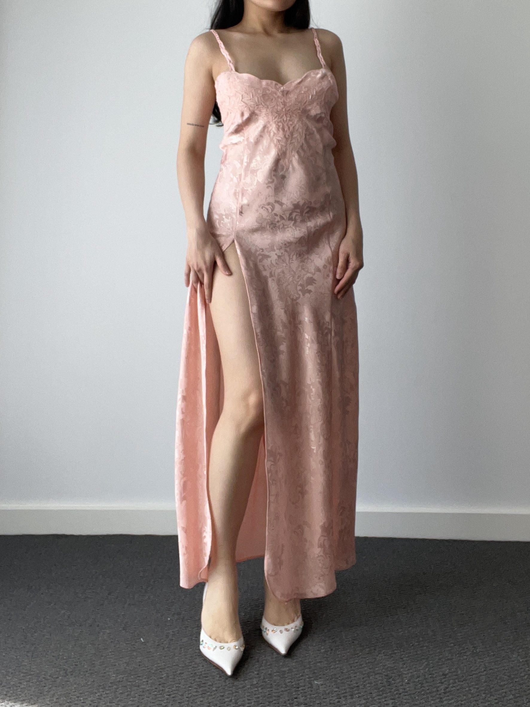 Peignoir set, blush print — detail