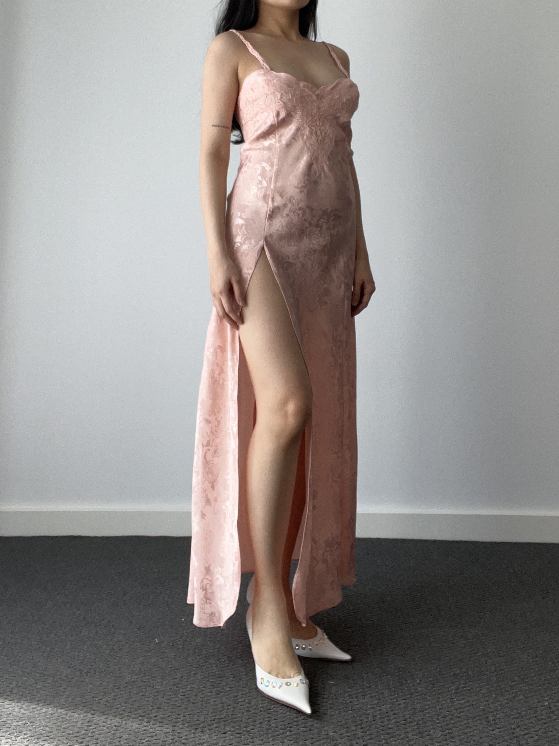 Peignoir set, blush print — detail
