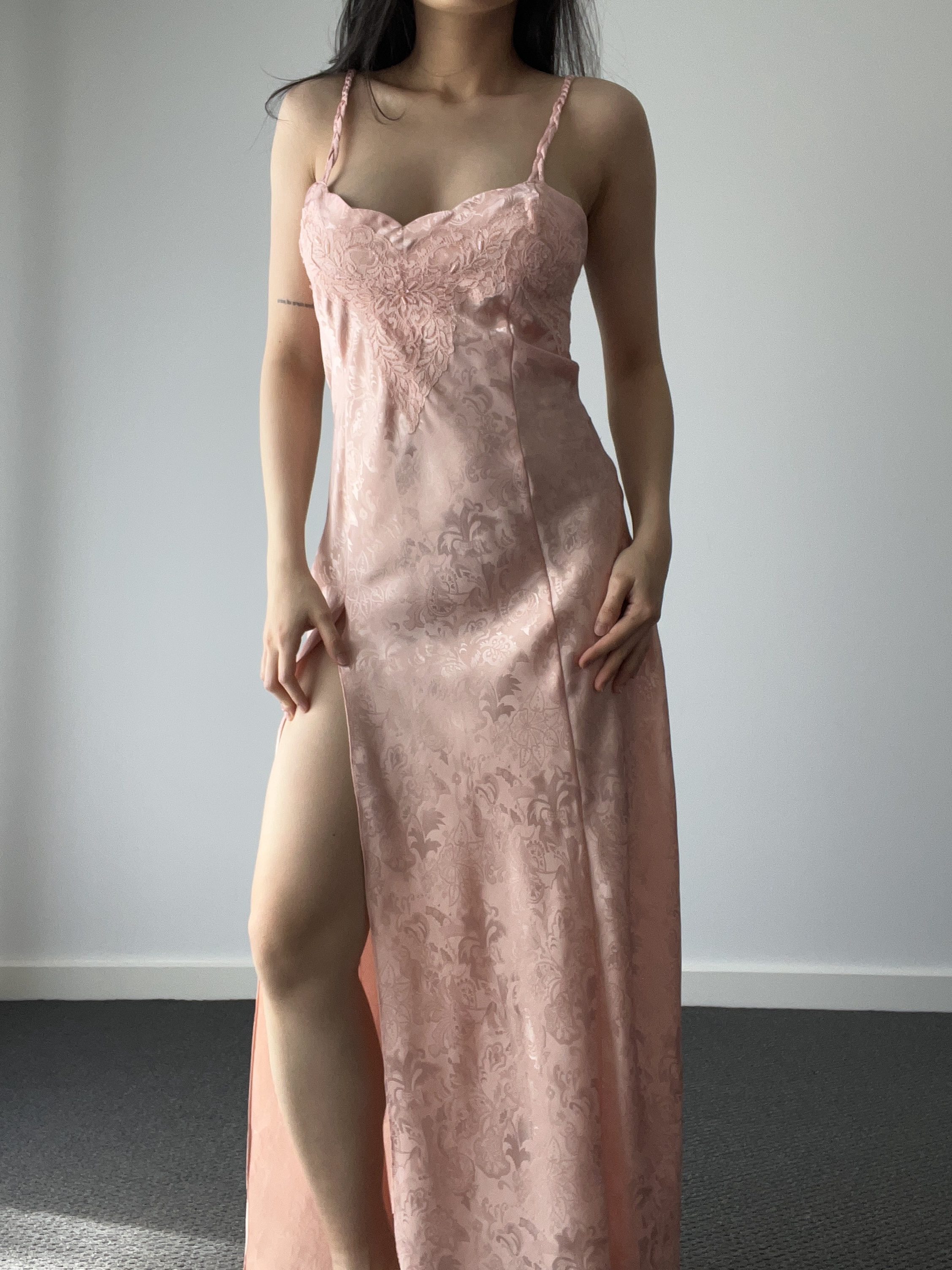 Peignoir set, blush print — detail