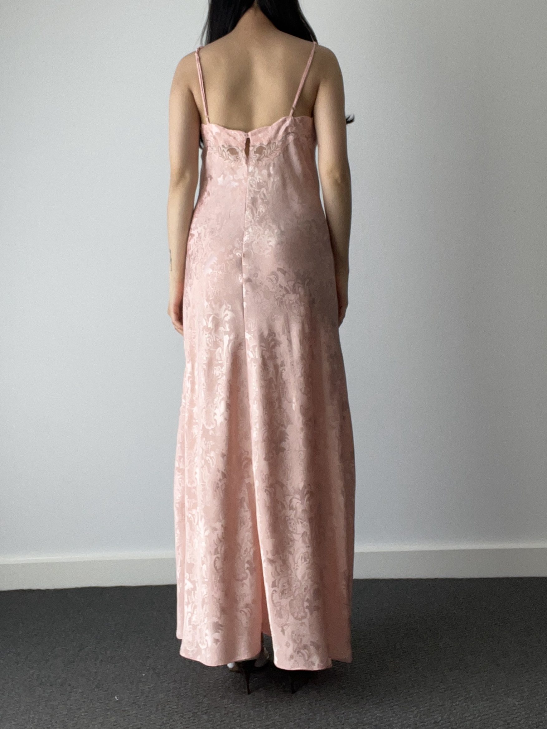 Peignoir set, blush print — detail