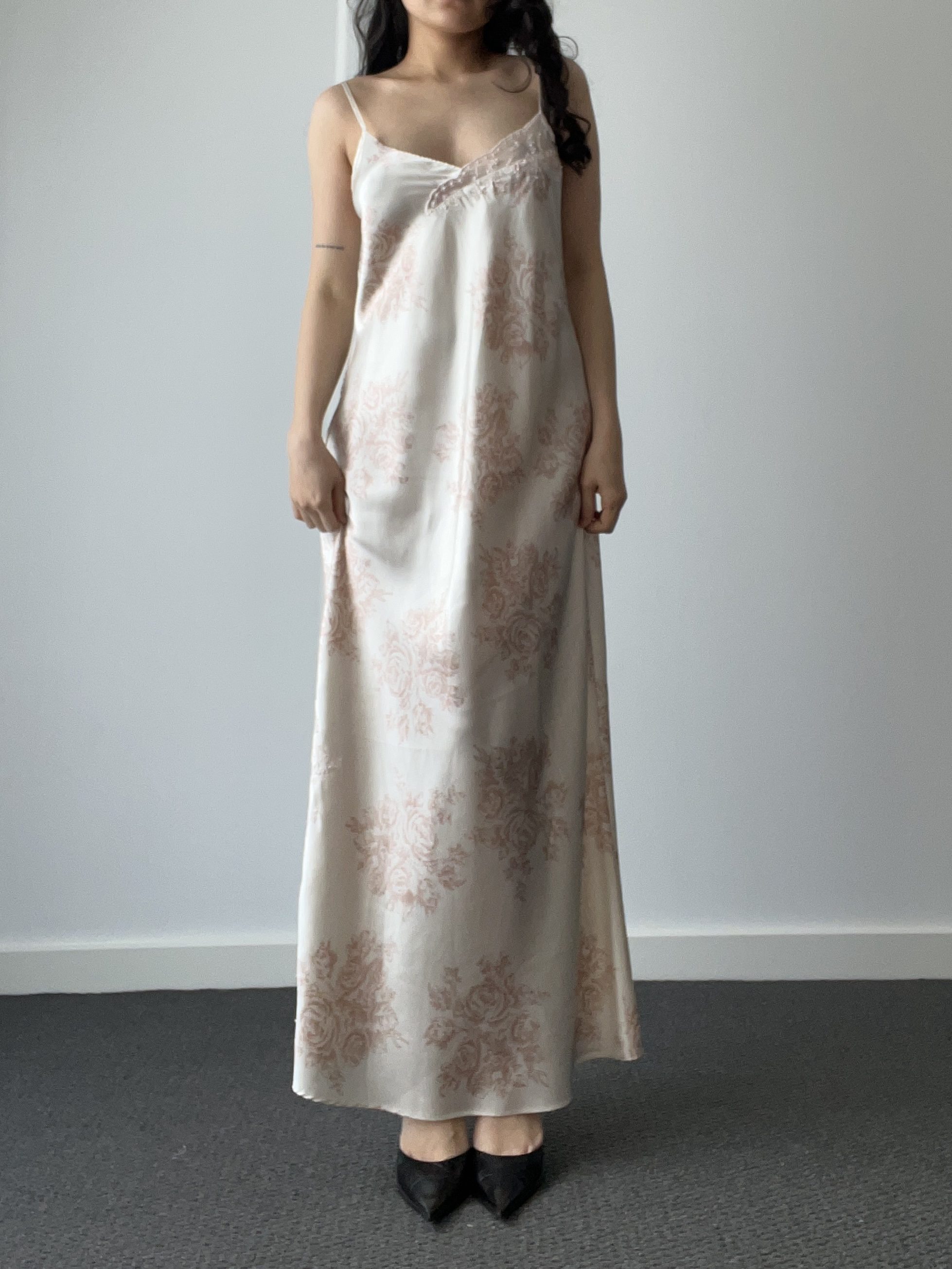 Vintage Rose Floral Print Cream Satin Maxi Nightgown Dress with Lace Bodice — detail