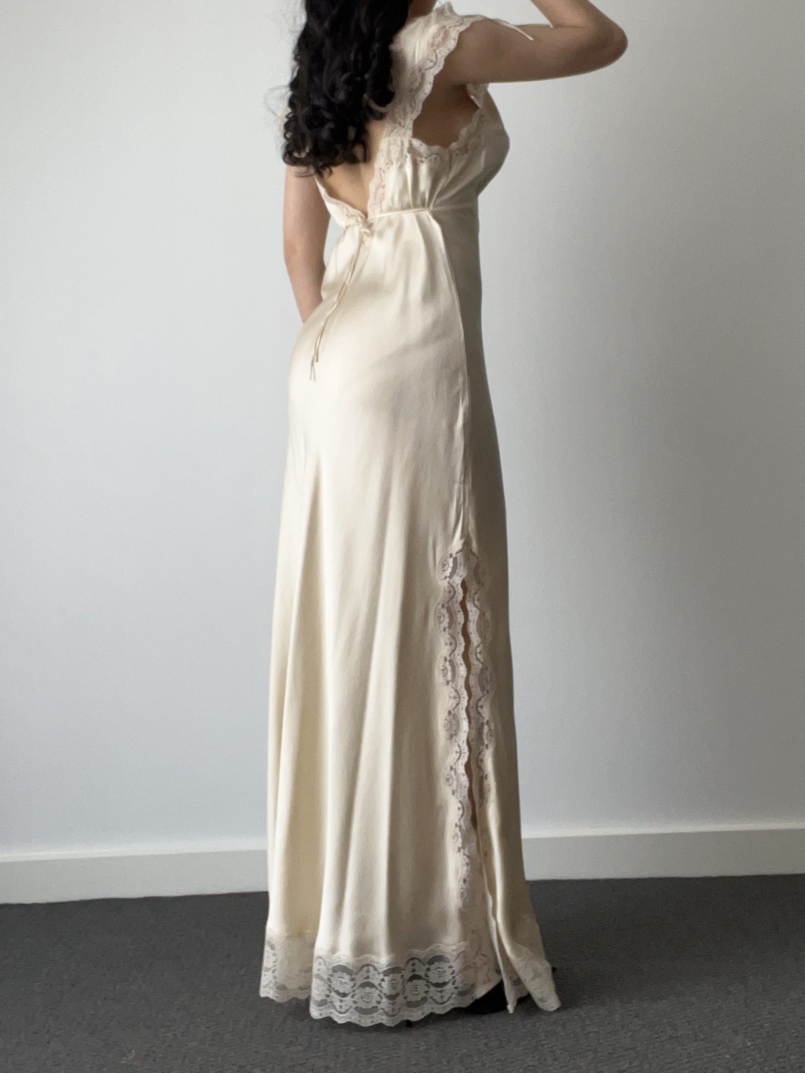 Vintage Bridal Ivory Pure Silk Floor-Length Gown with Lace Trim & Ribbon Ties — detail