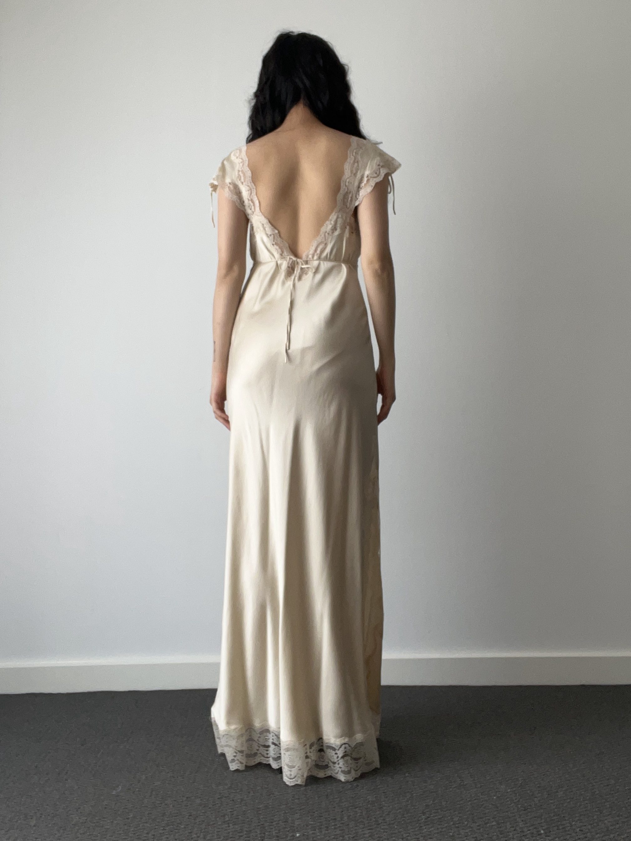 Vintage Bridal Ivory Pure Silk Floor-Length Gown with Lace Trim & Ribbon Ties — detail